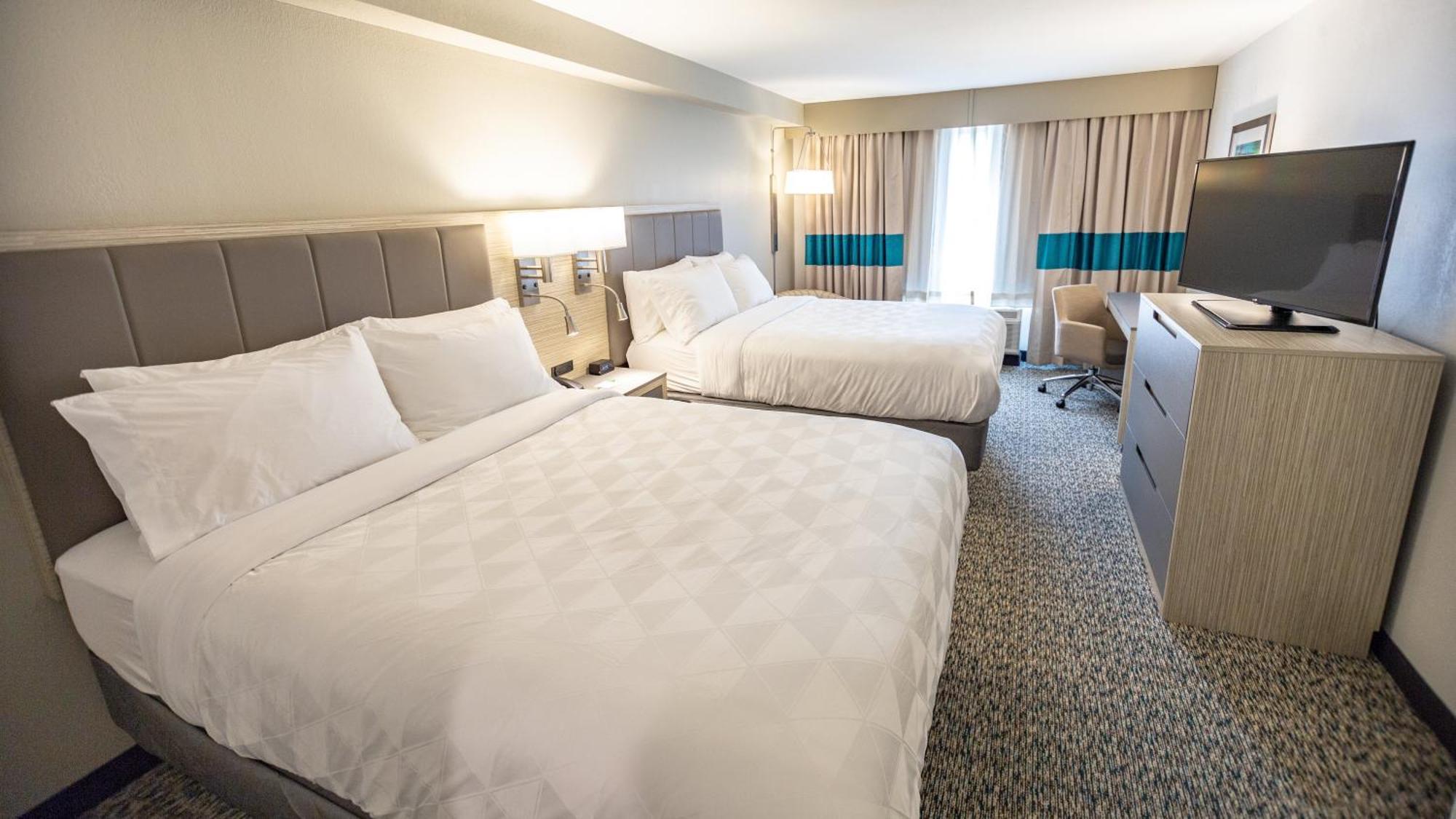 Deluxe Twin Room Hearing Accessible,1758363258:JPEG