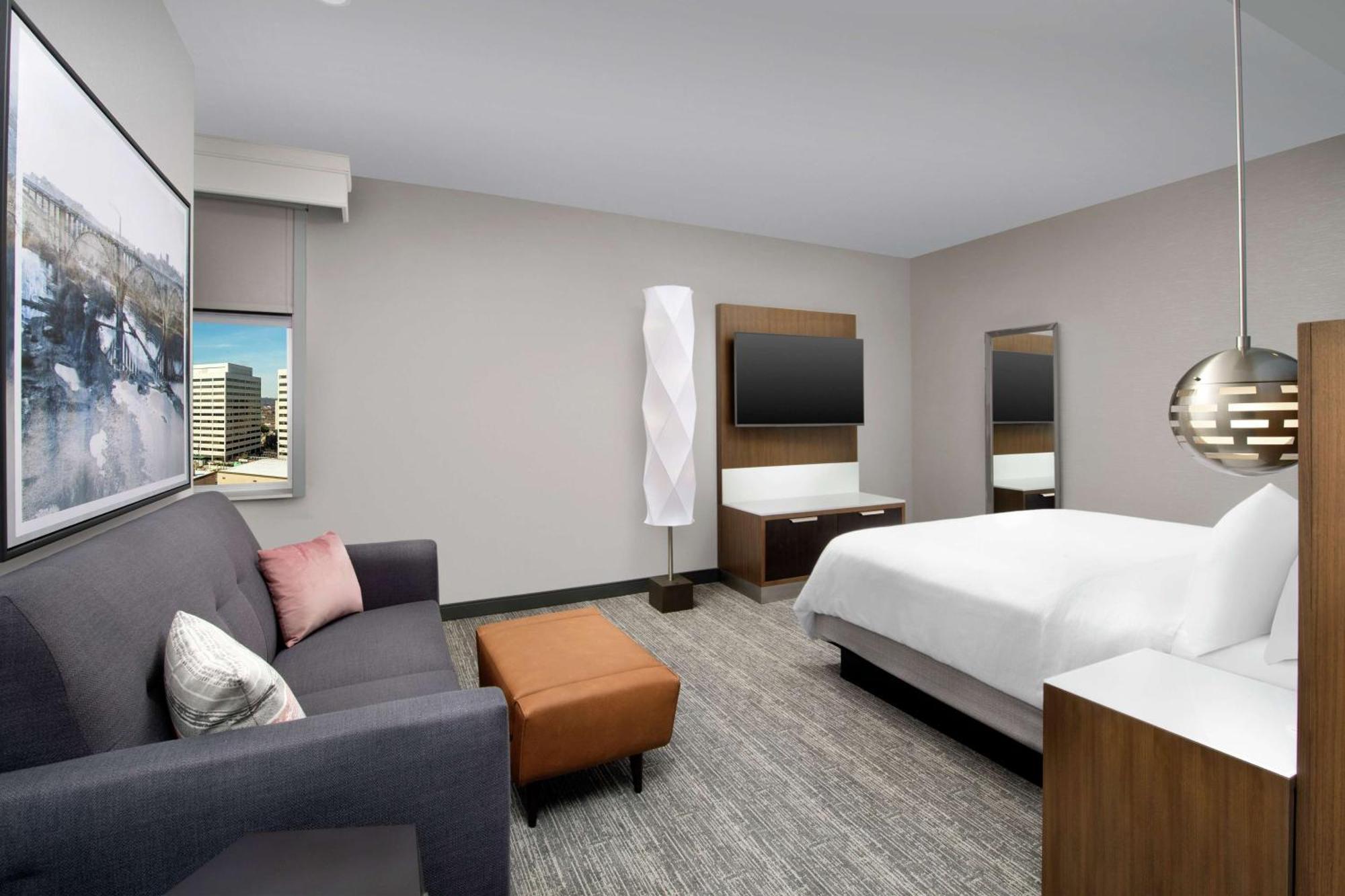 King Studio Suite